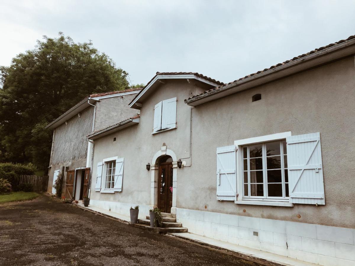 Ponlat-Taillebourg Chez Mamie Jo A La Campagne Bed & Breakfast エクステリア 写真